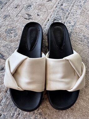White Knotted Women Slide Sandals size 8.5